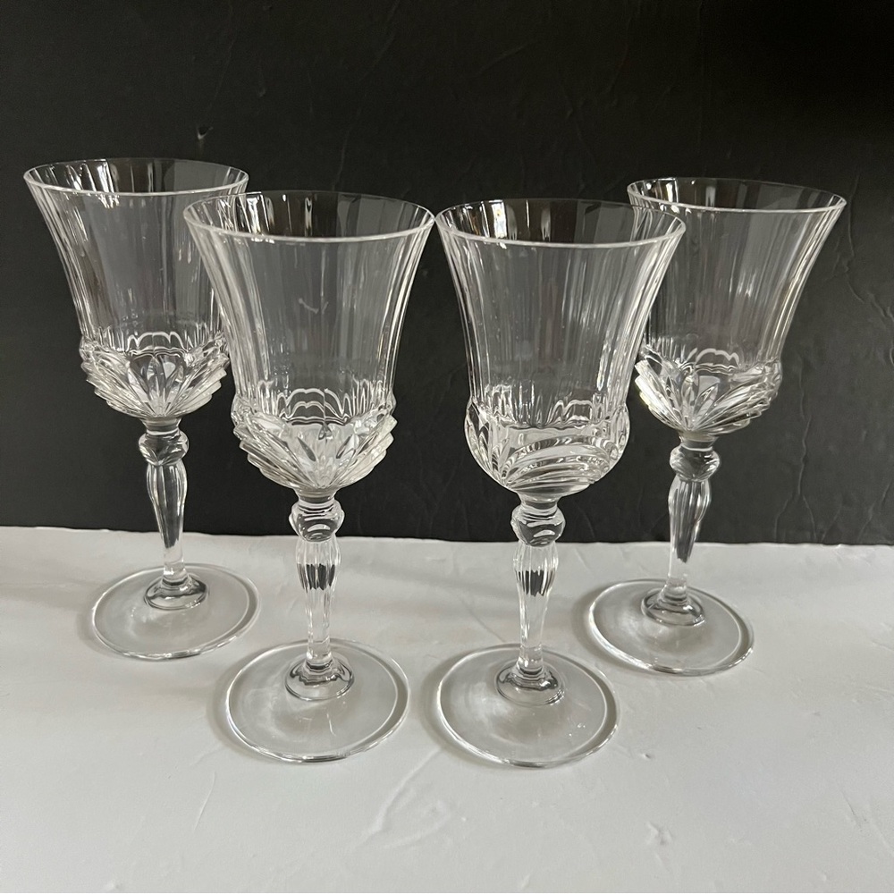 Royal Crystal Rook Clear Wine Glass Set of 4